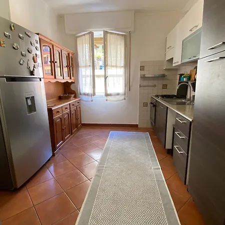 Appartement 11 Ospiti -balcone-parcheggio Privato, Bulai