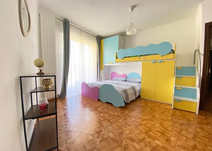 11 Ospiti -balcone-parcheggio Privato, Bulai דירה סנרמו