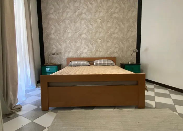 11 Ospiti -balcone-parcheggio Privato, Bulai