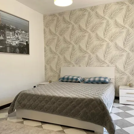 Lägenhet 11 Ospiti -balcone-parcheggio Privato, Bulai Sanremo