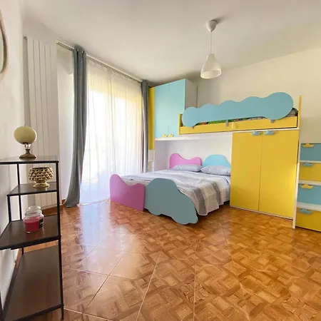11 Ospiti -balcone-parcheggio Privato, Bulai Appartamento Sanremo